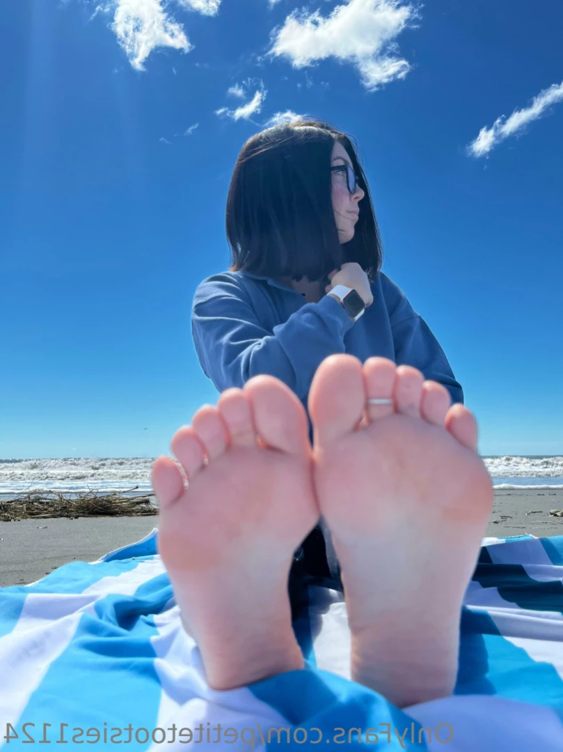 Petite Feet Penelope [ penelopestootsies739 ] Onlyfans leaked photo 14464452 on Hotleaks.tv