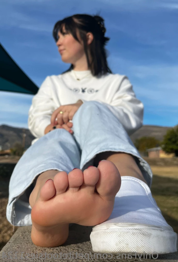 Petite Feet Penelope [ penelopestootsies739 ] Onlyfans leaked photo 14738163 on Hotleaks.tv