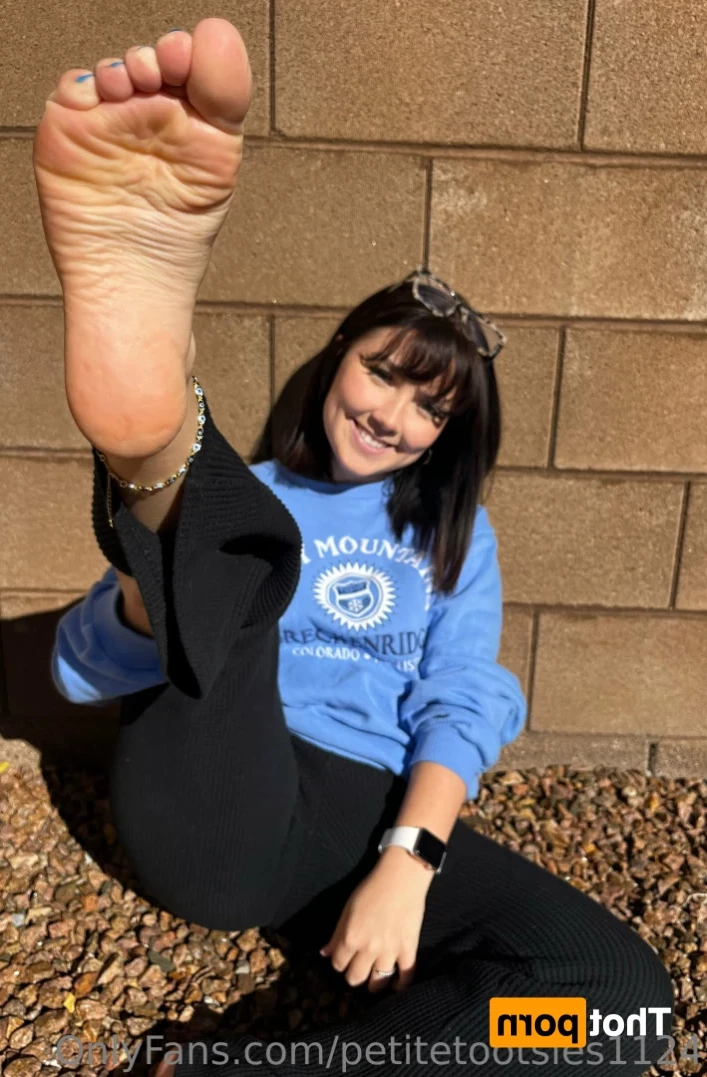 Petite Feet Penelope [ penelopestootsies739 ] Onlyfans leaked photo 14818448 on Hotleaks.tv