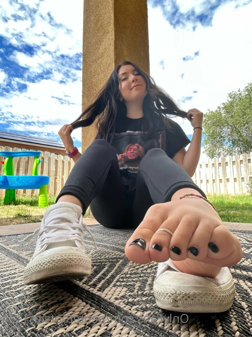 Petite Feet Penelope [ penelopestootsies739 ] Onlyfans leaked photo 15777601 on Hotleaks.tv