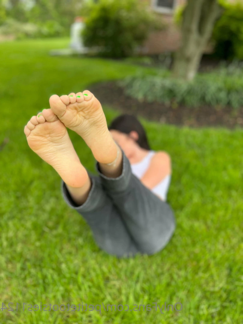Petite Feet Penelope [ penelopestootsies739 ] Onlyfans leaked photo 16176133 on Hotleaks.tv