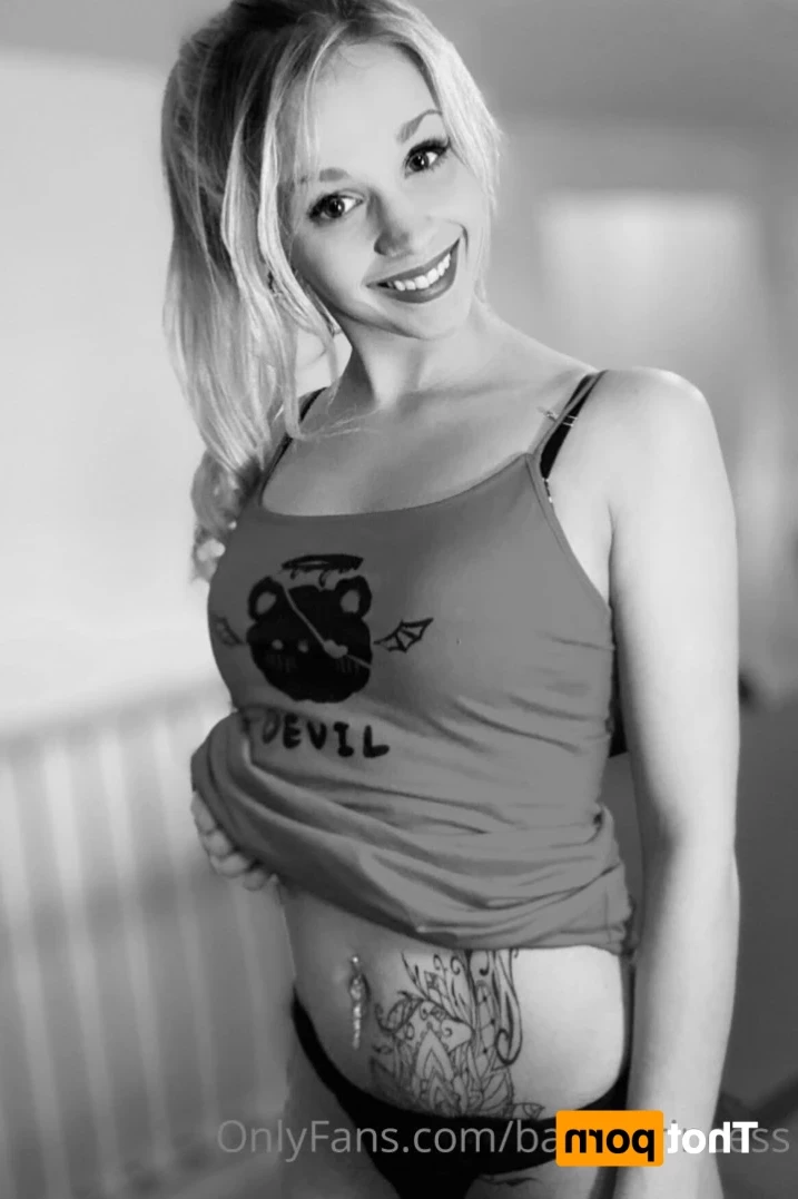 Vero Levesque👑onlyfan's princess👑 [ baby-princess ] Onlyfans leaked photo 10987398 on Hotleaks.tv