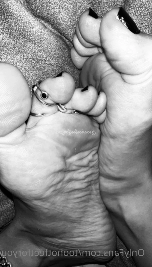 2hotfeet4you [ toohotfeetforyou ] Onlyfans leaked photo 12744644 on Hotleaks.tv