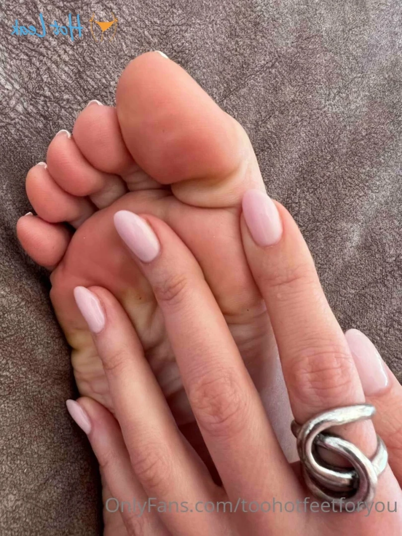 2hotfeet4you [ toohotfeetforyou ] Onlyfans leaked photo 13260728 on Hotleaks.tv