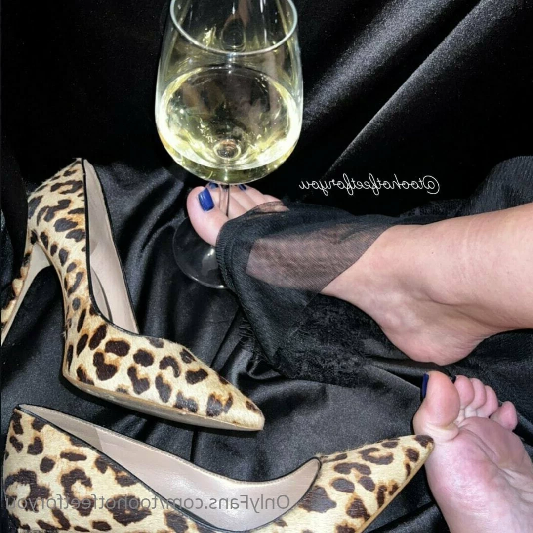 2hotfeet4you [ toohotfeetforyou ] Onlyfans leaked photo 13261267 on Hotleaks.tv