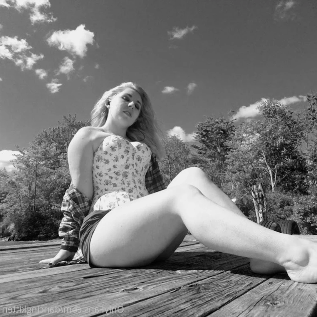 Claire Johnson [ dancingkitten ] Onlyfans leaked photo 12705447 on Hotleaks.tv