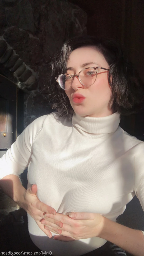 Rose Gibson [ rosegibson ] Onlyfans leaked photo 12784455 on Hotleaks.tv