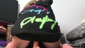 16004022