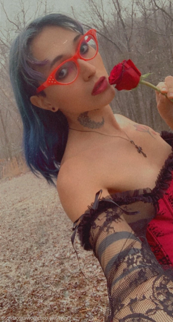 flowergothroze Onlyfans leaked photo 12119243 on Hotleaks.tv