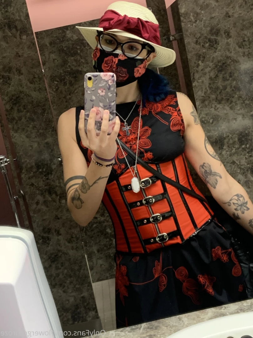 flowergothroze Onlyfans leaked photo 12624515 on Hotleaks.tv
