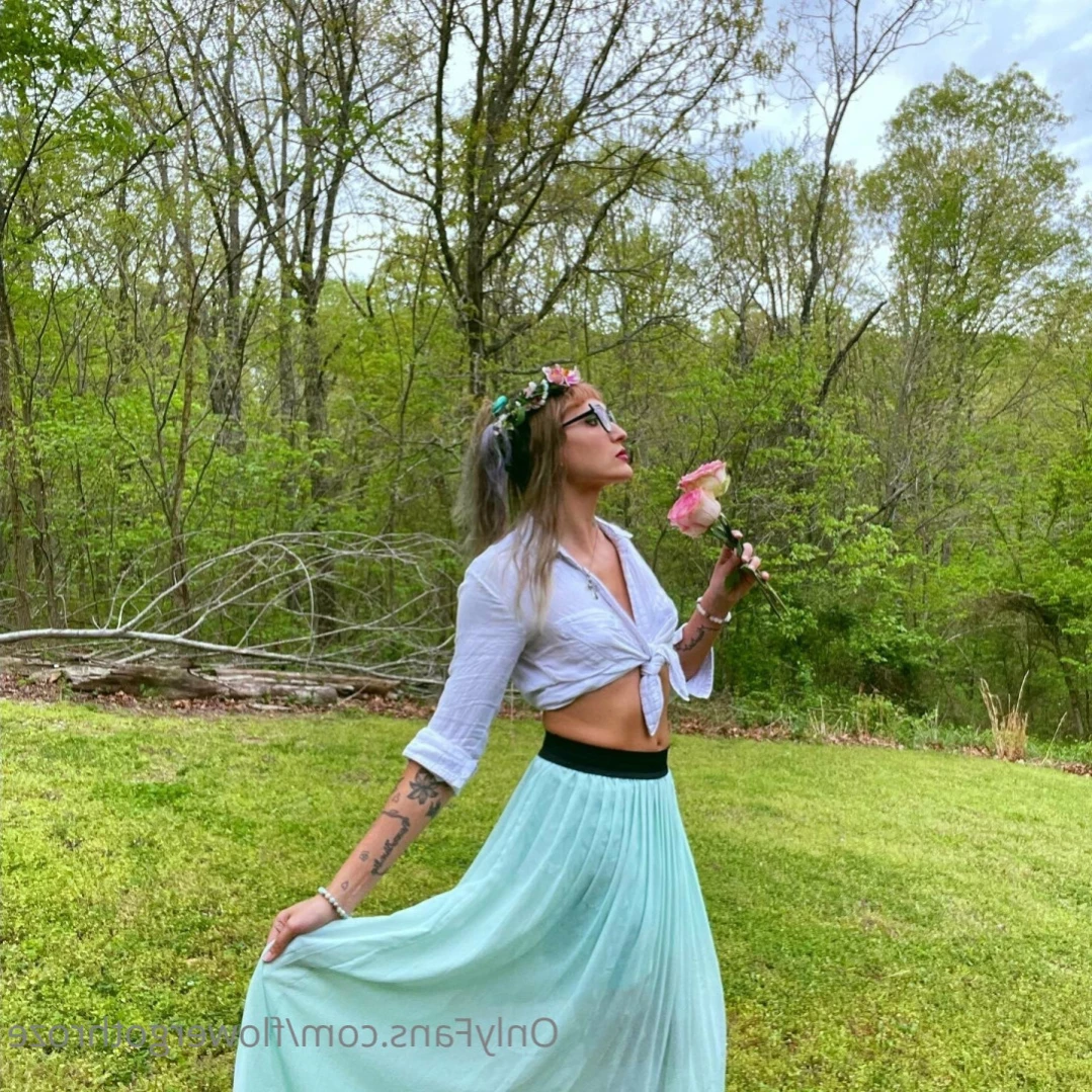 flowergothroze Onlyfans leaked photo 13478492 on Hotleaks.tv