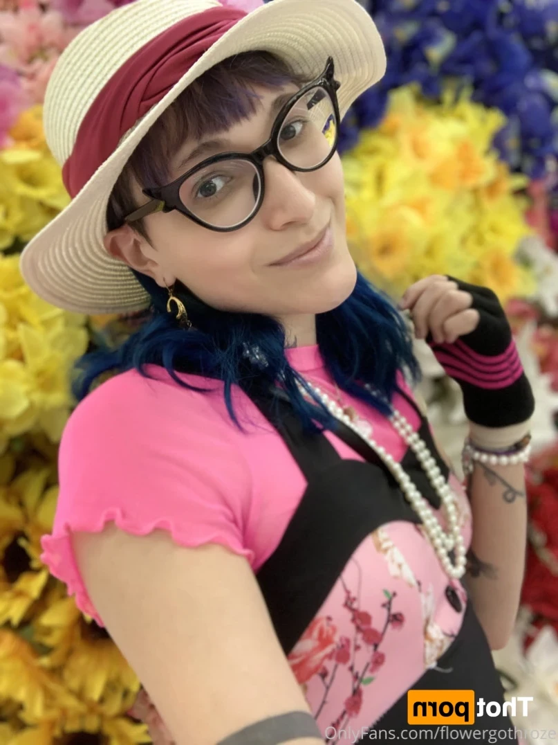 flowergothroze Onlyfans leaked photo 13479707 on Hotleaks.tv