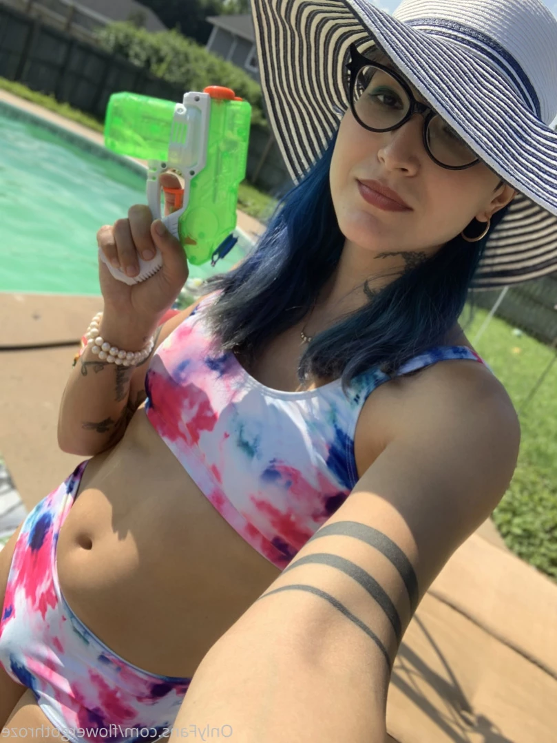 flowergothroze Onlyfans leaked photo 13486179 on Hotleaks.tv