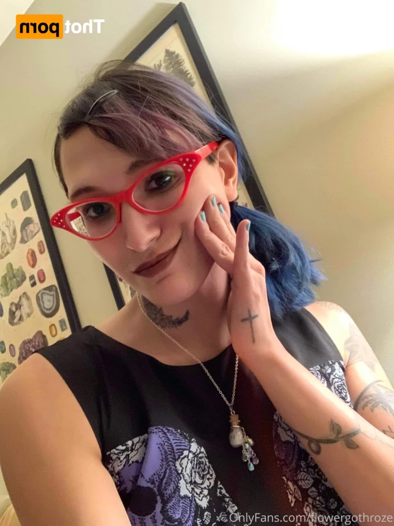 flowergothroze Onlyfans leaked photo 13491165 on Hotleaks.tv