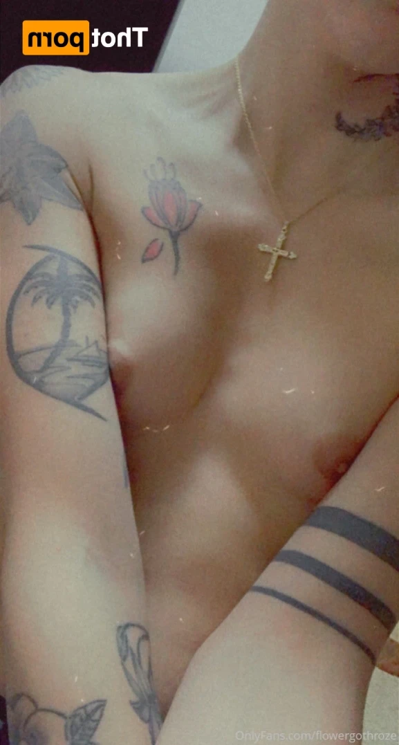 flowergothroze Onlyfans leaked photo 14712637 on Hotleaks.tv