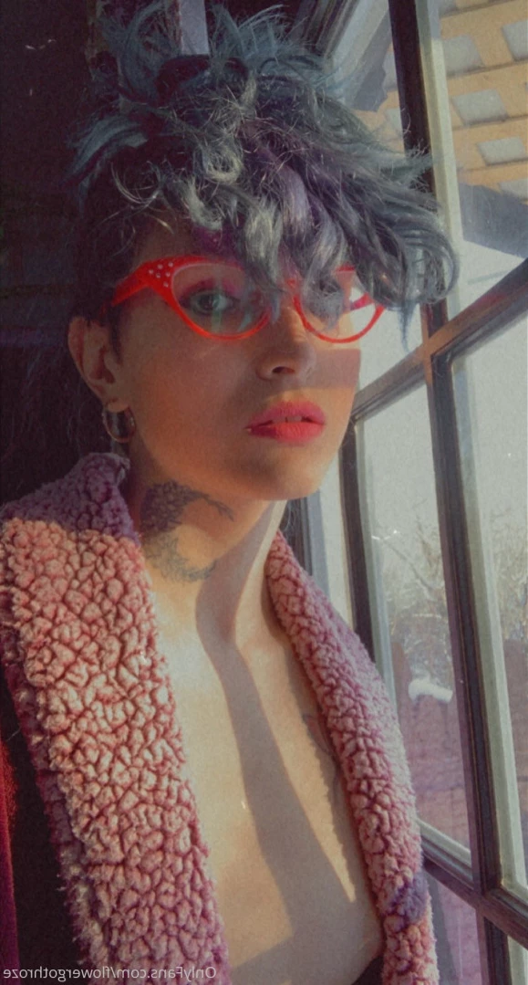 flowergothroze Onlyfans leaked photo 15675703 on Hotleaks.tv