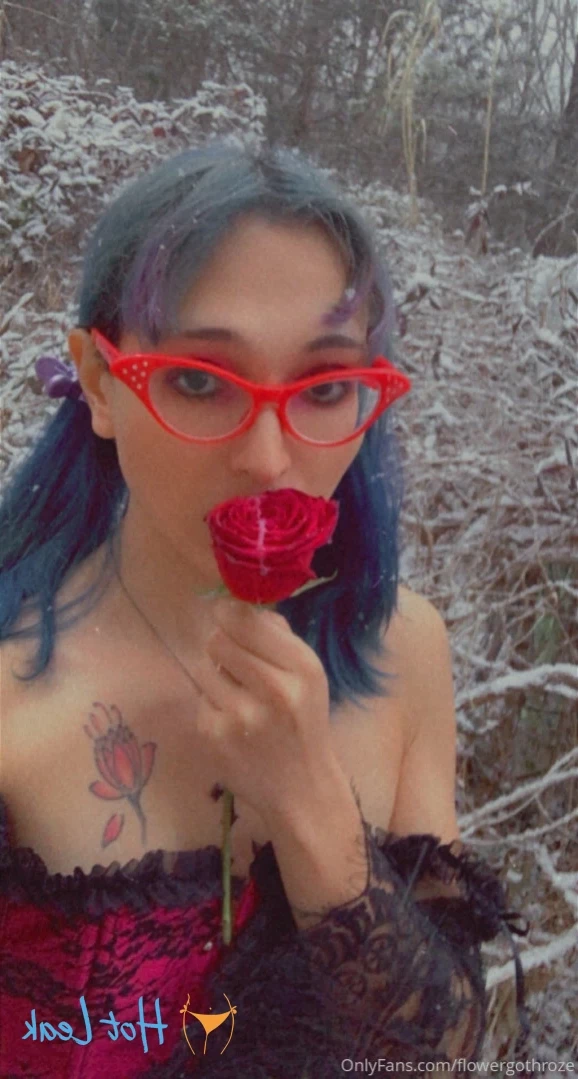 flowergothroze Onlyfans leaked photo 15861401 on Hotleaks.tv