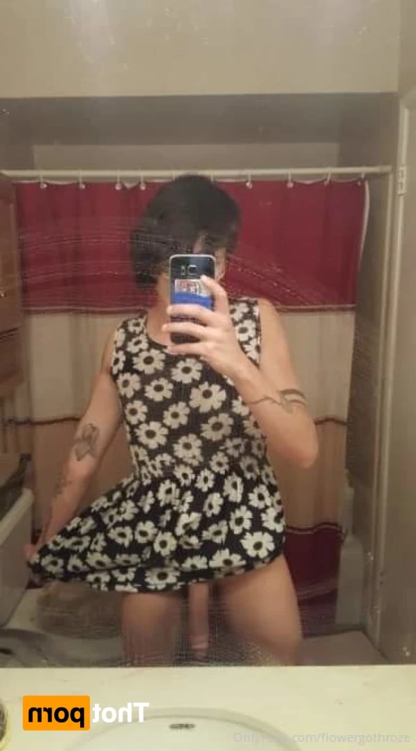 flowergothroze Onlyfans leaked photo 16083852 on Hotleaks.tv