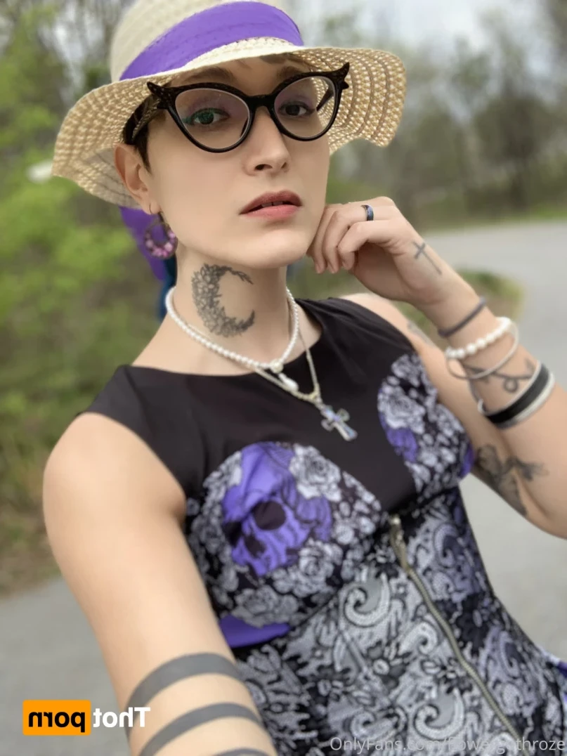 flowergothroze Onlyfans leaked photo 16238073 on Hotleaks.tv