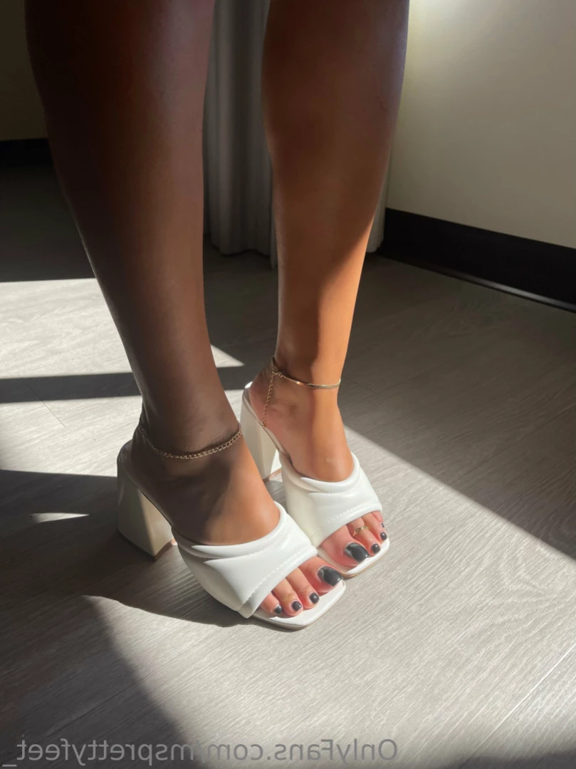 msprettyfeet_ Onlyfans leaked photo 15884620 on Hotleaks.tv