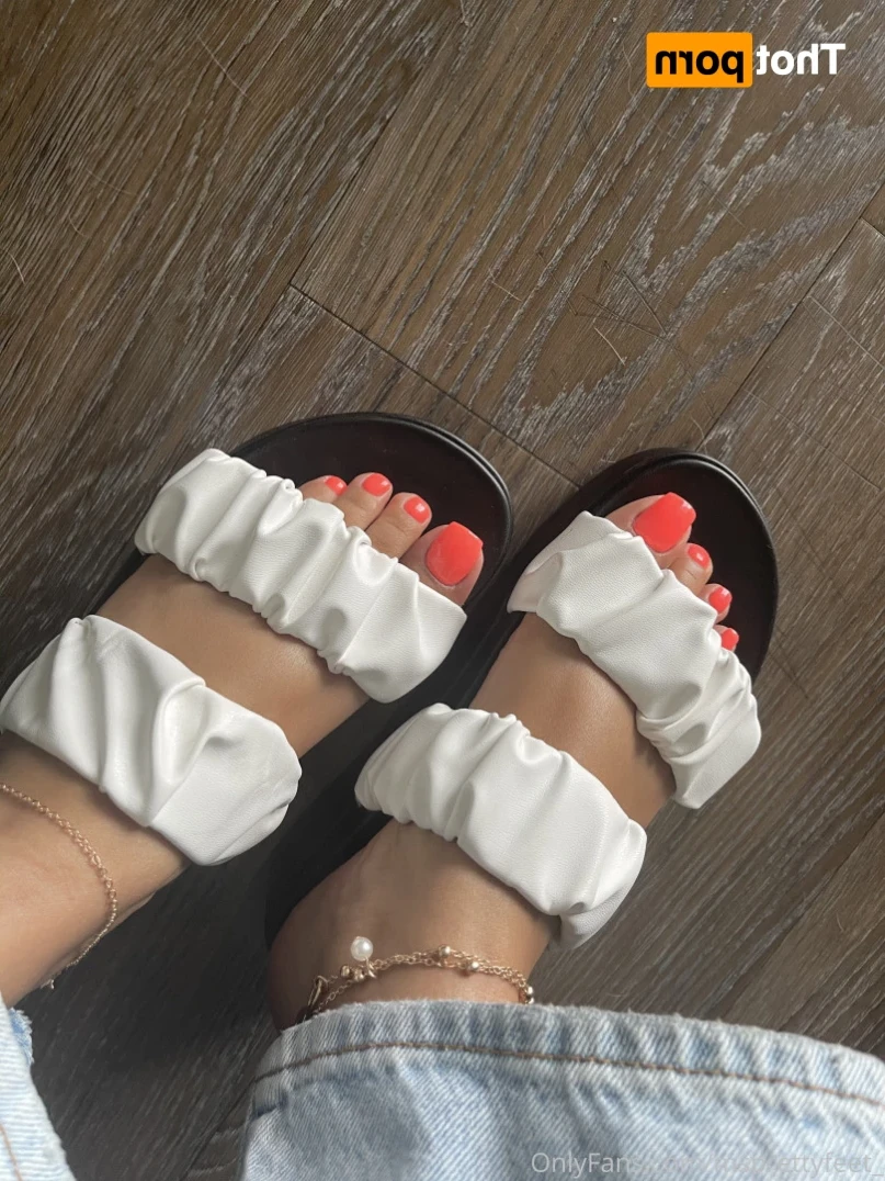 msprettyfeet_ Onlyfans leaked photo 16167077 on Hotleaks.tv