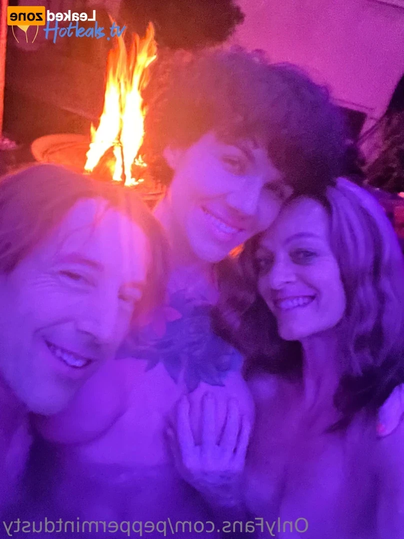 Peppermint and Dusty [ peppermintdusty ] Onlyfans leaked photo 16171105 on Hotleaks.tv