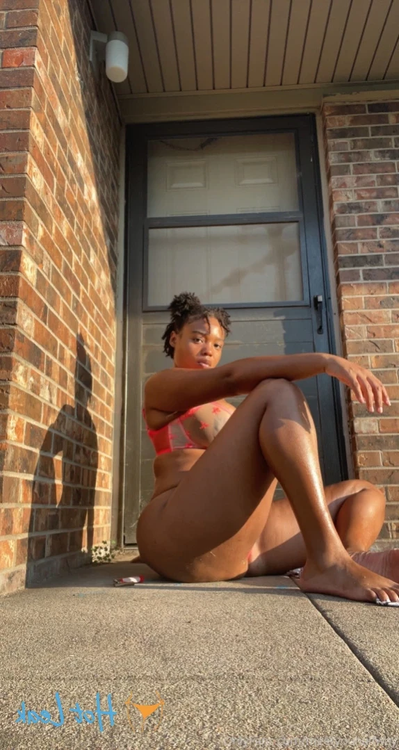 Marie [ meetyouhalfway ] Onlyfans leaked photo 11896343 on Hotleaks.tv