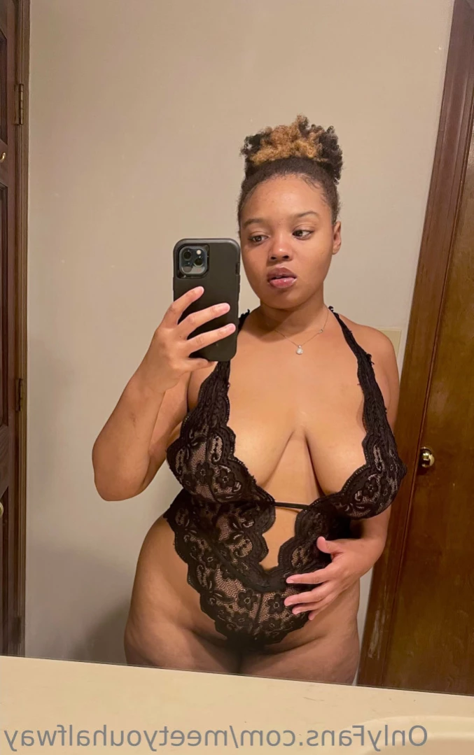 Marie [ meetyouhalfway ] Onlyfans leaked photo 12132067 on Hotleaks.tv