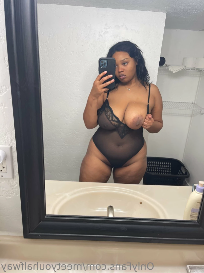 Marie [ meetyouhalfway ] Onlyfans leaked photo 12666445 on Hotleaks.tv