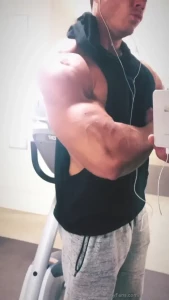 Reese ⚔️ 6'6" &amp; Hung (670+ Wall Posts) [ reesexxxl ] Onlyfans leaked video 13294769 on Hotleaks.tv