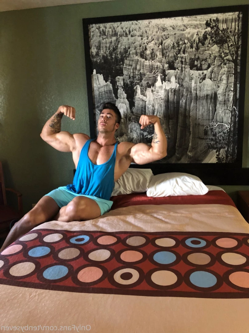 Reese ⚔️ 6'6" &amp; Hung (670+ Wall Posts) [ reesexxxl ] Onlyfans leaked photo 14003934 on Hotleaks.tv