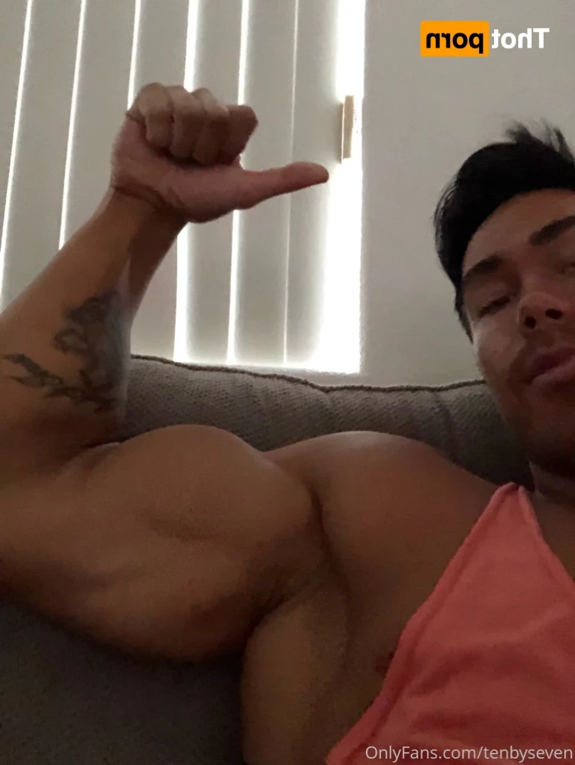 Reese ⚔️ 6'6" &amp; Hung (670+ Wall Posts) [ reesexxxl ] Onlyfans leaked photo 15131534 on Hotleaks.tv