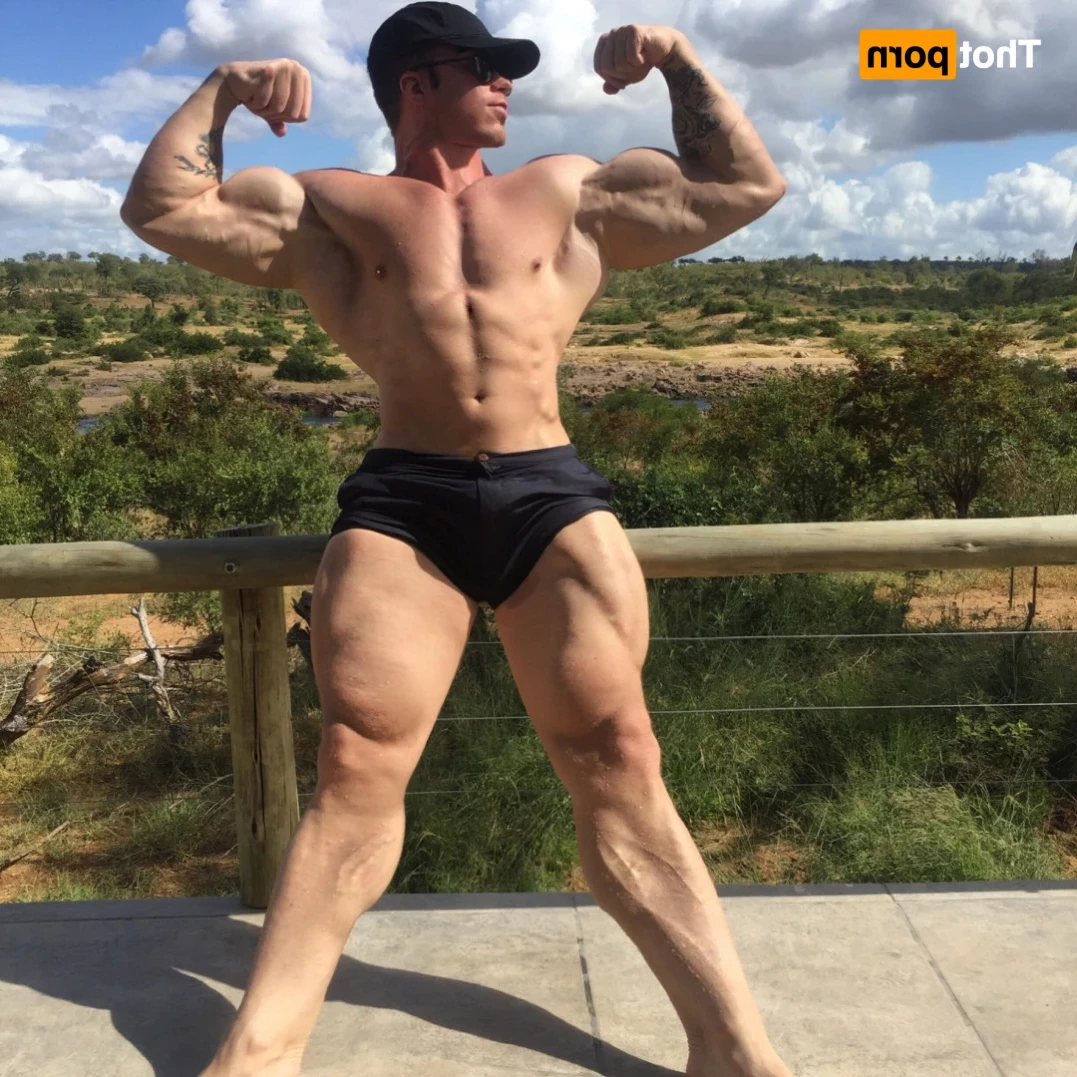 Reese ⚔️ 6'6" &amp; Hung (670+ Wall Posts) [ reesexxxl ] Onlyfans leaked photo 15246228 on Hotleaks.tv