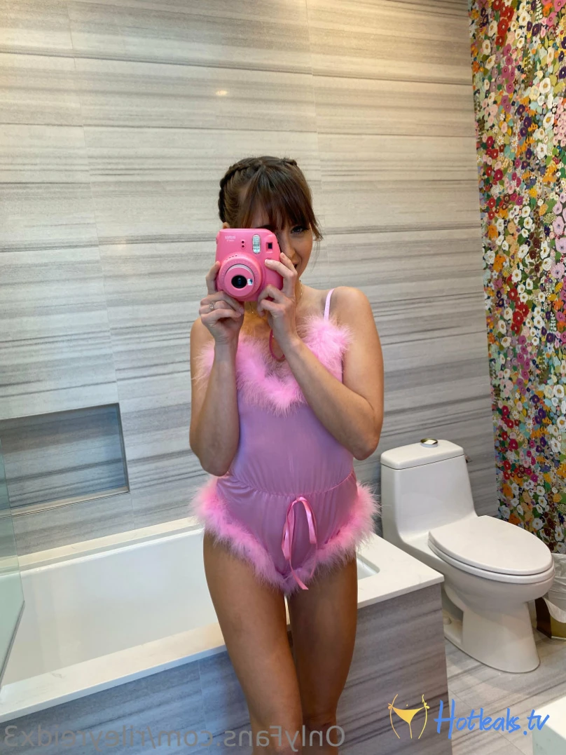 Riley Reid [ rileyreidx3 ] Onlyfans leaked photo 13831552 on Hotleaks.tv