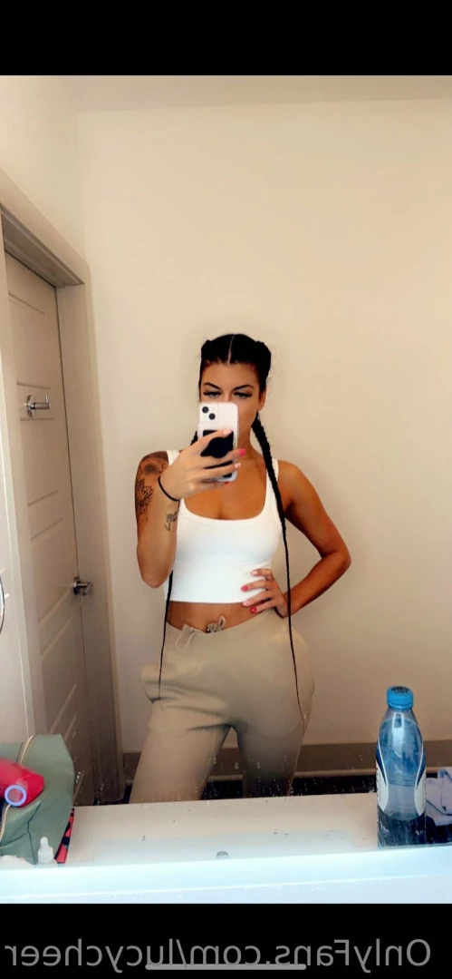 Lucy [ lucymomma ] Onlyfans leaked photo 13302973 on Hotleaks.tv
