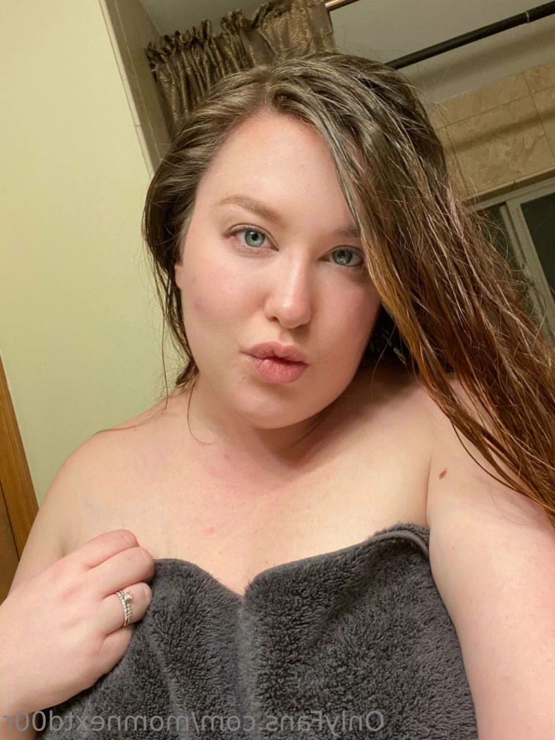 Mom Next Door 💋💕 Let’s Sext [ momnextd00r ] Onlyfans leaked photo 12647298 on Hotleaks.tv