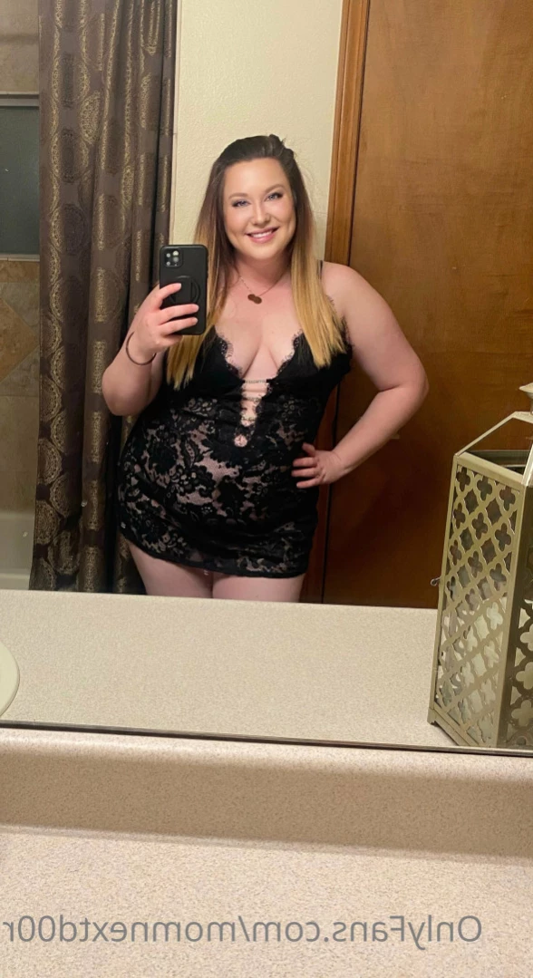 Mom Next Door 💋💕 Let’s Sext [ momnextd00r ] Onlyfans leaked photo 13736944 on Hotleaks.tv