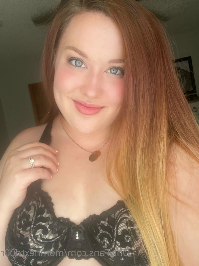 Mom Next Door 💋💕 Let’s Sext [ momnextd00r ] Onlyfans leaked photo 14359124 on Hotleaks.tv
