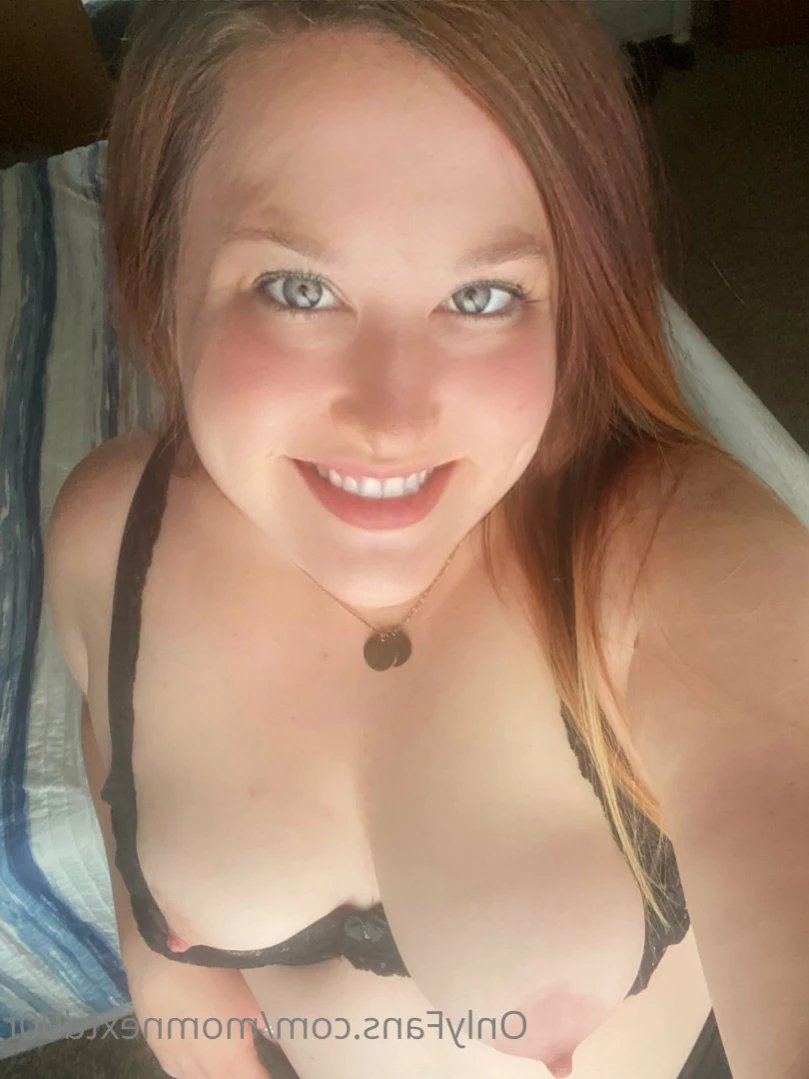 Mom Next Door 💋💕 Let’s Sext [ momnextd00r ] Onlyfans leaked photo 15044467 on Hotleaks.tv
