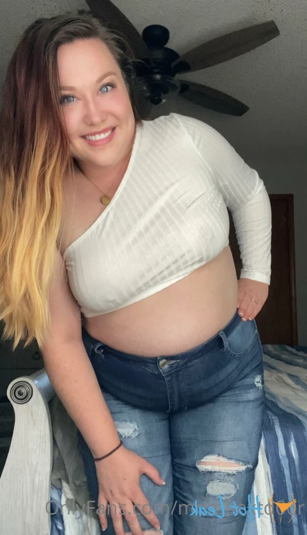 Mom Next Door 💋💕 Let’s Sext [ momnextd00r ] Onlyfans leaked photo 15601707 on Hotleaks.tv