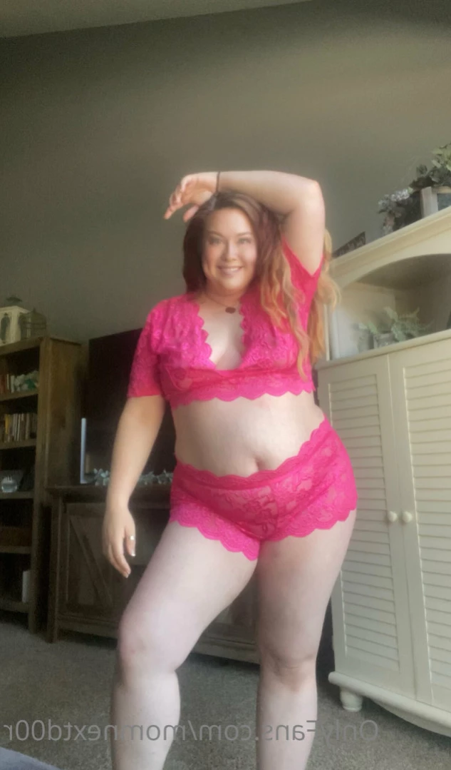 Mom Next Door 💋💕 Let’s Sext [ momnextd00r ] Onlyfans leaked photo 16401898 on Hotleaks.tv