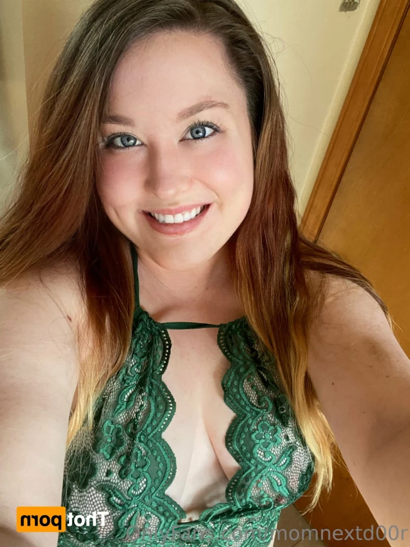 Mom Next Door 💋💕 Let’s Sext [ momnextd00r ] Onlyfans leaked photo 16401958 on Hotleaks.tv