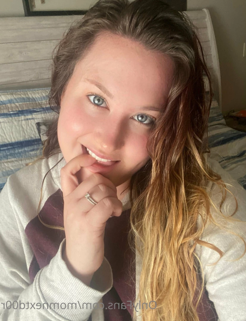 Mom Next Door 💋💕 Let’s Sext [ momnextd00r ] Onlyfans leaked photo 16401980 on Hotleaks.tv