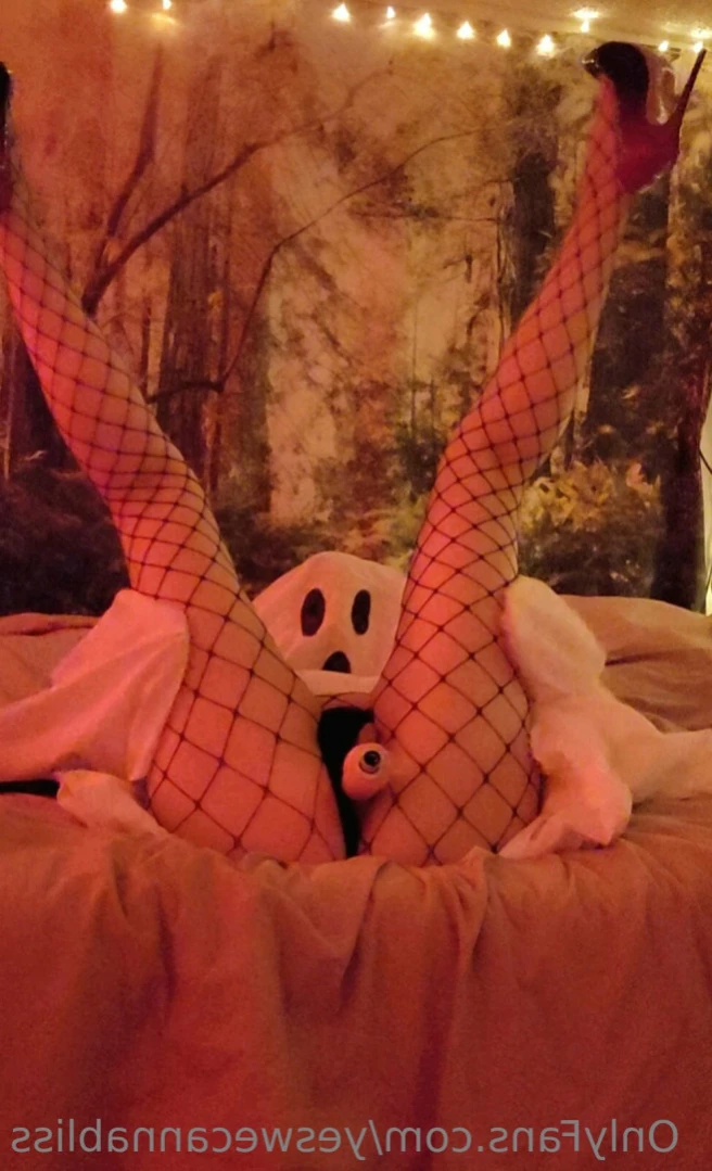 𝔖𝔞𝔱𝔦𝔳𝔞 𝔇𝔬𝔪𝔦𝔫𝔞𝔫𝔱 [ yeswecannabliss ] Onlyfans leaked photo 11880027 on Hotleaks.tv
