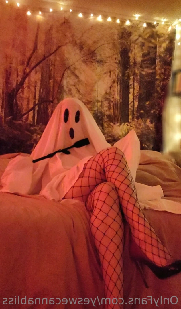 𝔖𝔞𝔱𝔦𝔳𝔞 𝔇𝔬𝔪𝔦𝔫𝔞𝔫𝔱 [ yeswecannabliss ] Onlyfans leaked photo 11901953 on Hotleaks.tv