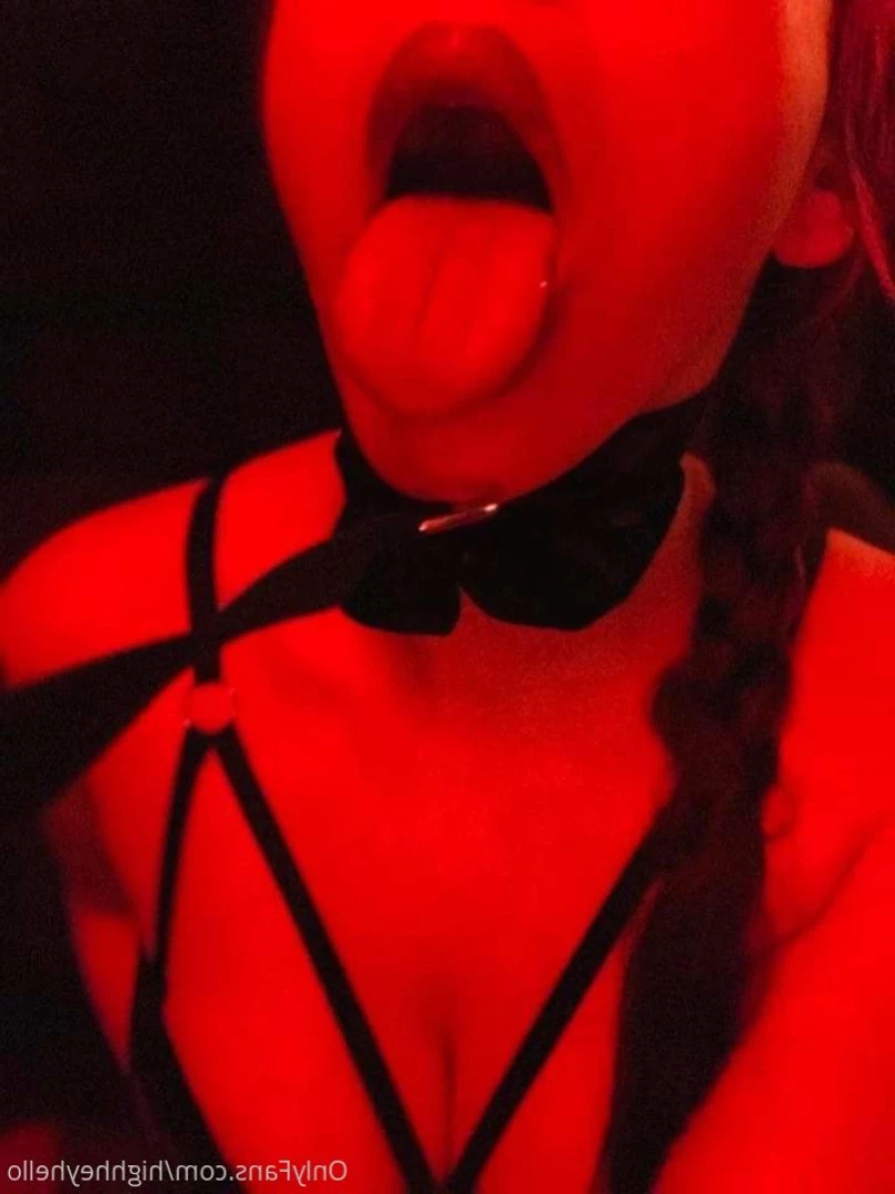 𝔖𝔞𝔱𝔦𝔳𝔞 𝔇𝔬𝔪𝔦𝔫𝔞𝔫𝔱 [ yeswecannabliss ] Onlyfans leaked photo 12713753 on Hotleaks.tv