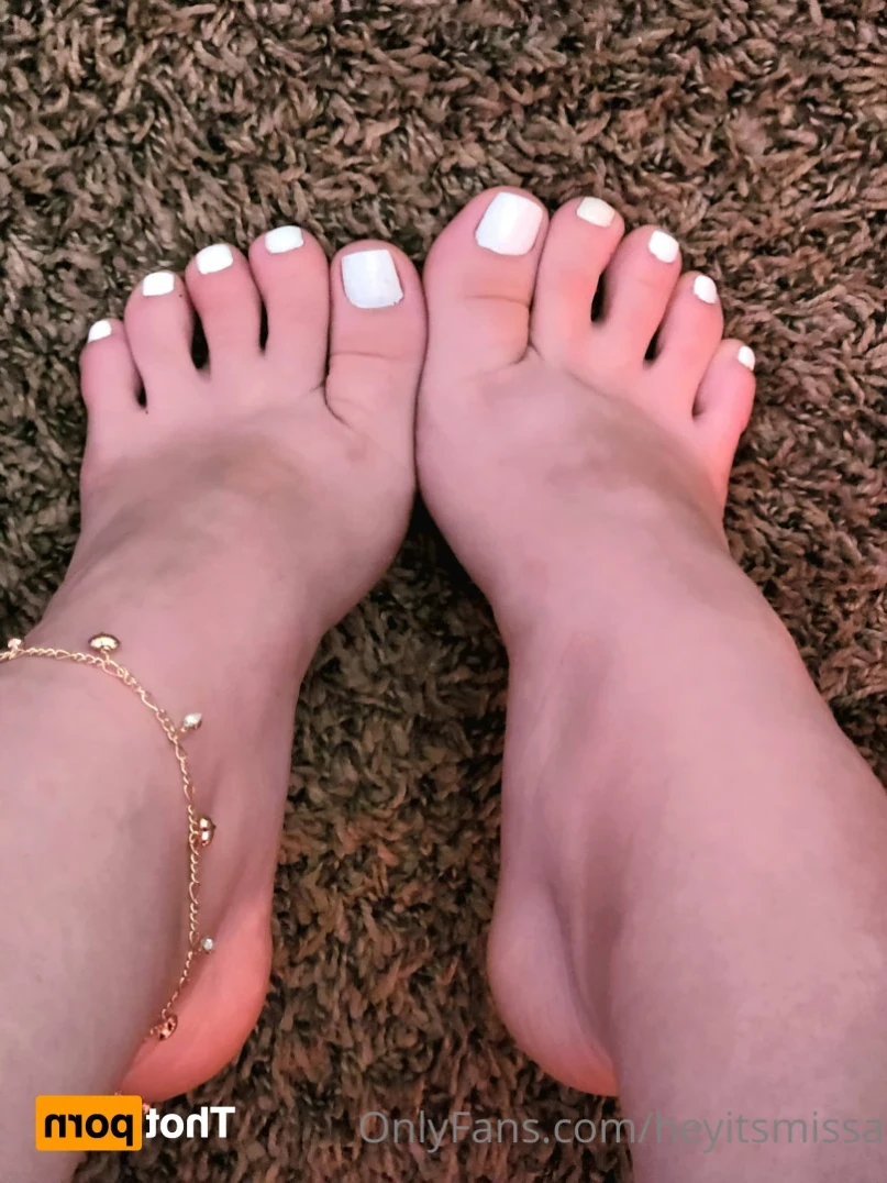 𝔖𝔞𝔱𝔦𝔳𝔞 𝔇𝔬𝔪𝔦𝔫𝔞𝔫𝔱 [ yeswecannabliss ] Onlyfans leaked photo 16239968 on Hotleaks.tv