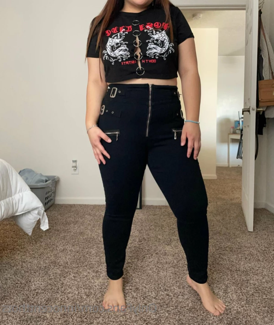 innocentthots Onlyfans leaked photo 13911308 on Hotleaks.tv