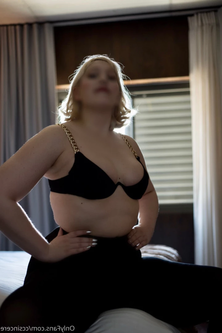 Lora Carmichael - Built to be Bent Over [ loracarmichael ] Onlyfans leaked photo 15948859 on Hotleaks.tv