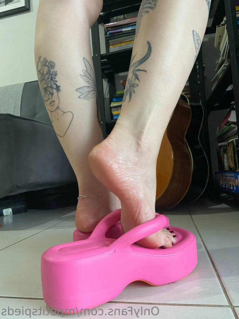 Ana [ mpetitspieds ] Onlyfans leaked photo 15724218 on Hotleaks.tv